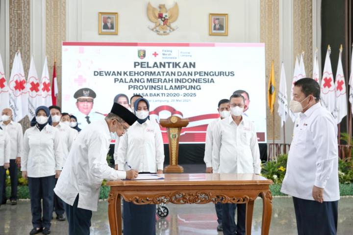 Ibu Riana Sari Arinal Dilantik sebagai Ketua Palang Merah Indonesia Provinsi Lampung Masa Bakti 2020 - 2025